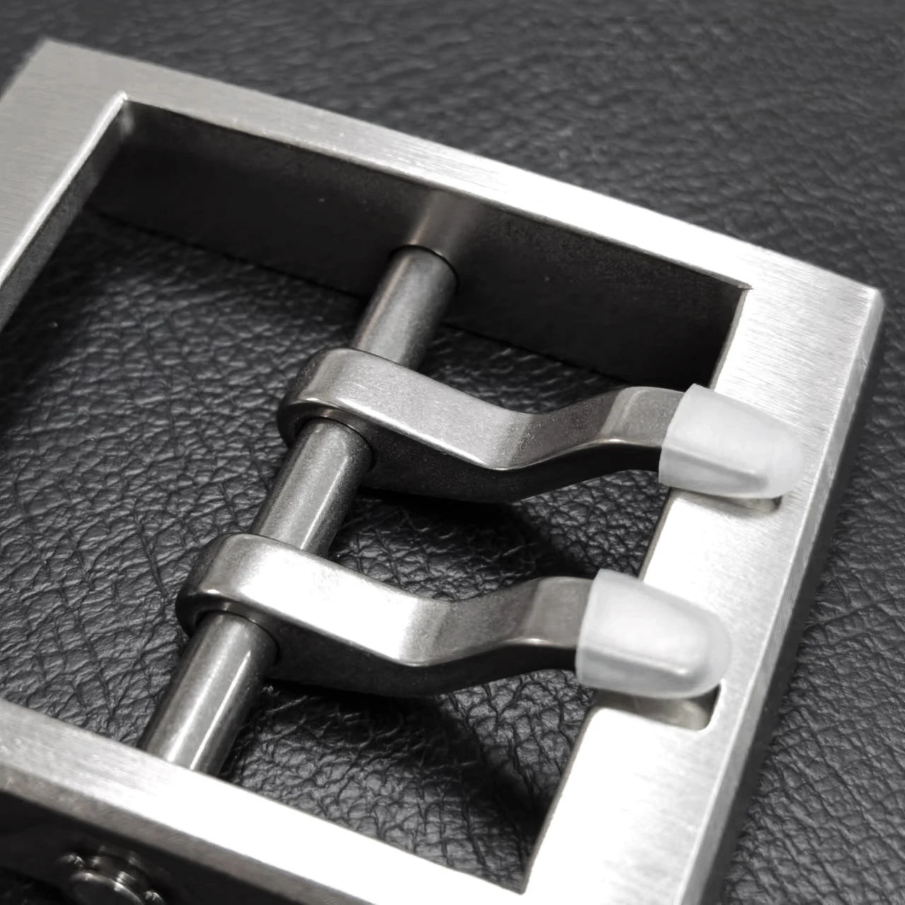 Solid Titanium Alloy  4.5 Cm Double Rod Buckle Leather Belt Buckle