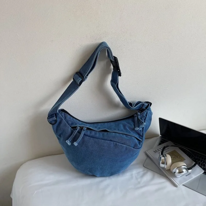 نموذج جديد أنيق ومتعدد الاستخدامات على طراز الحرم الجامعي تحت الإبط في عام 2025 حقيبة نسائية للتنقل عند التنقل إلى العمل