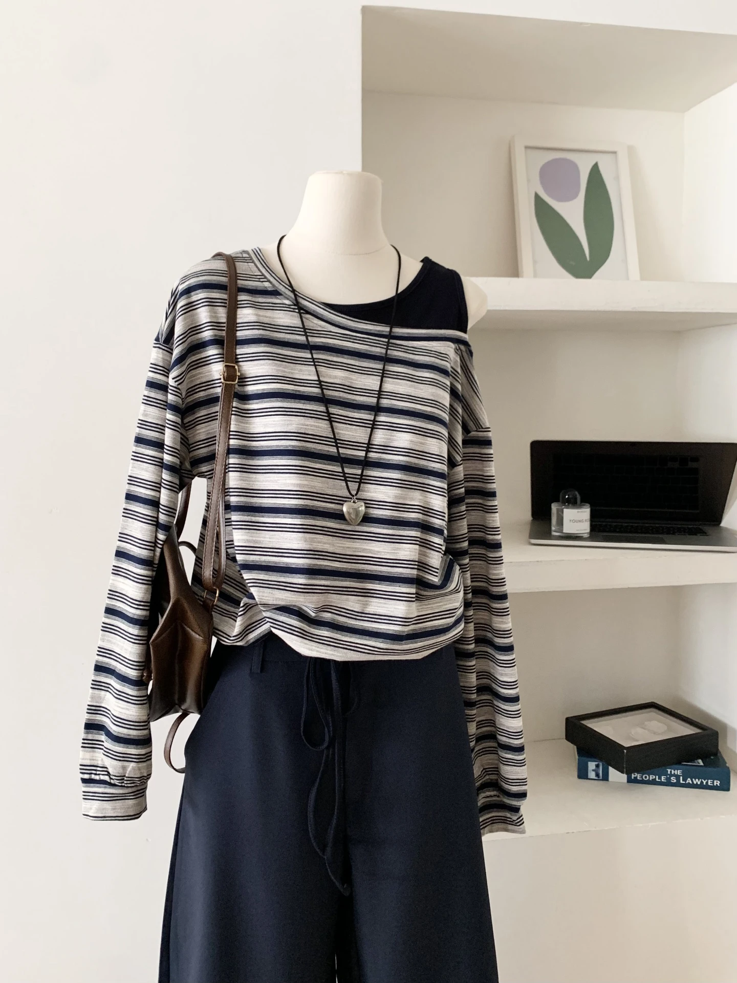 

Korean Style Diagonal Shoulder False Two-Piece Striped Long Sleeve Women's T-Shirt Early Autumn Slimming Versatile Good Looki...