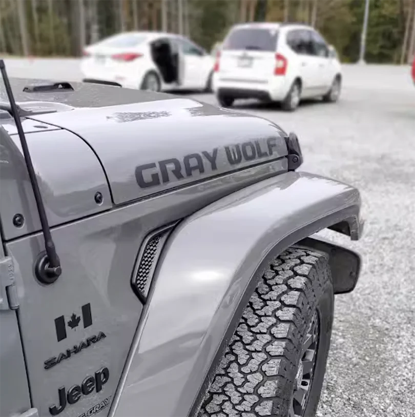 Custom Gray Wolf Hood Sticker Engine Side Graphic  Stickers Vinyl Blackout Decal Wrap for Jeep Wrangler JL JK Rubicon Gladiator