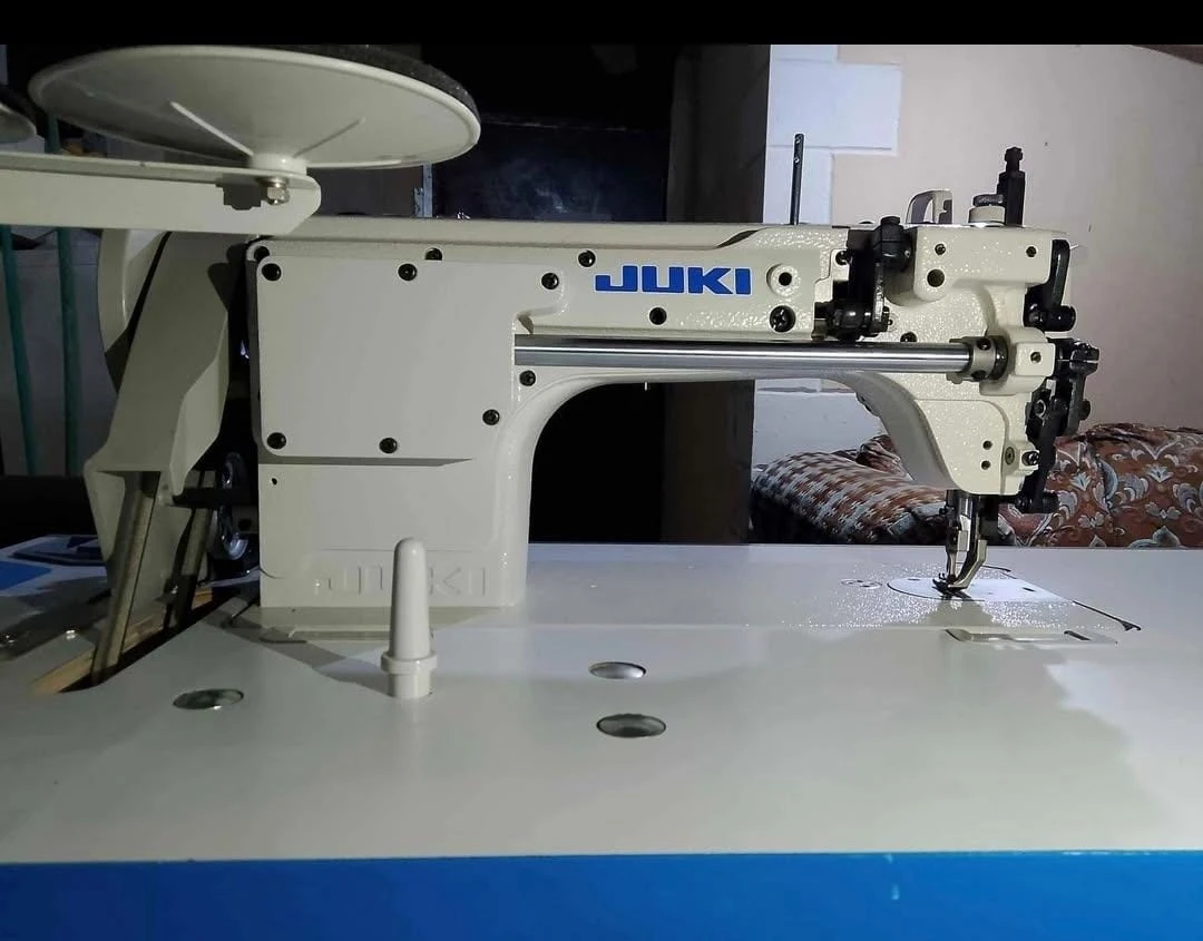 

JUKIS DU 1181N Станок для стежков с верхней и нижней подачей и крюком двойной емкости