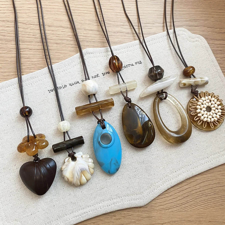 Retro Gradient Korean Style Pendant Necklace Long Sweater Chain for Women Autumn Winter Fashion Accessory