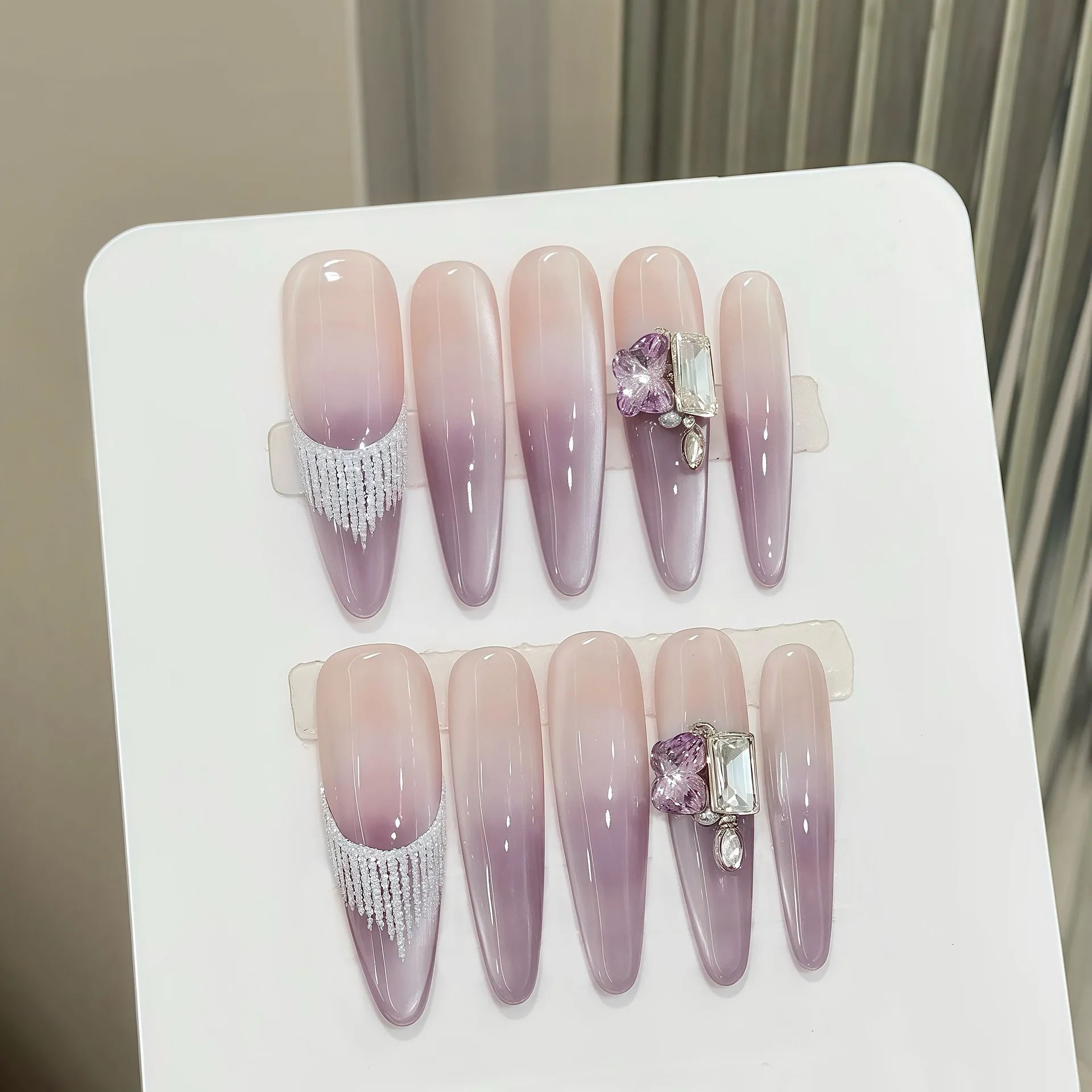 

10pcs Handmade Press on Nails Sweet Gradient Purple Cat Eye Fake Nails for Lady Wearable Reusable Shiny Long Oval Fake Nails