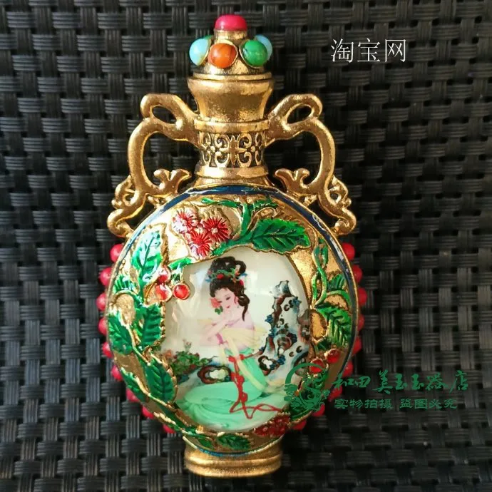 Retro Beauty Nightlight Snuff Bottle Classical Crafts Decoration Antique Copper Snuff Bottle