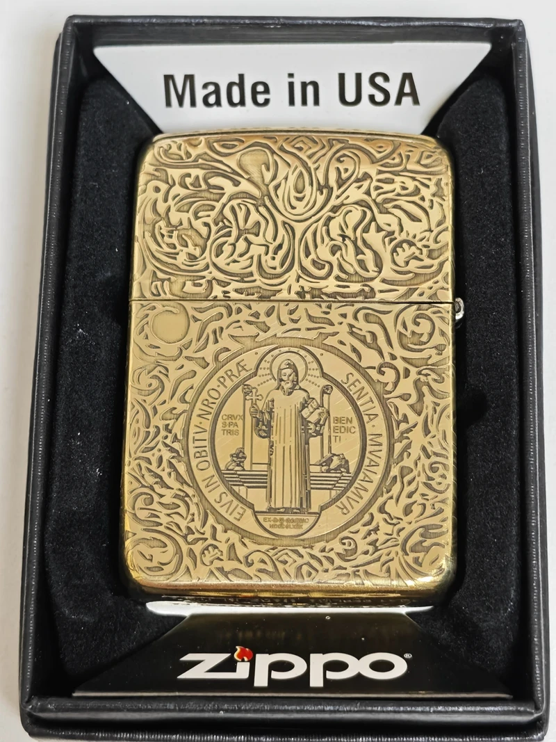 Encendedor Zippo 1941 de Latón Dorado Antiguo Constantine Priest, Tallado de Cristo en 6 Caras, Resistente al Viento, Colección en Caja
