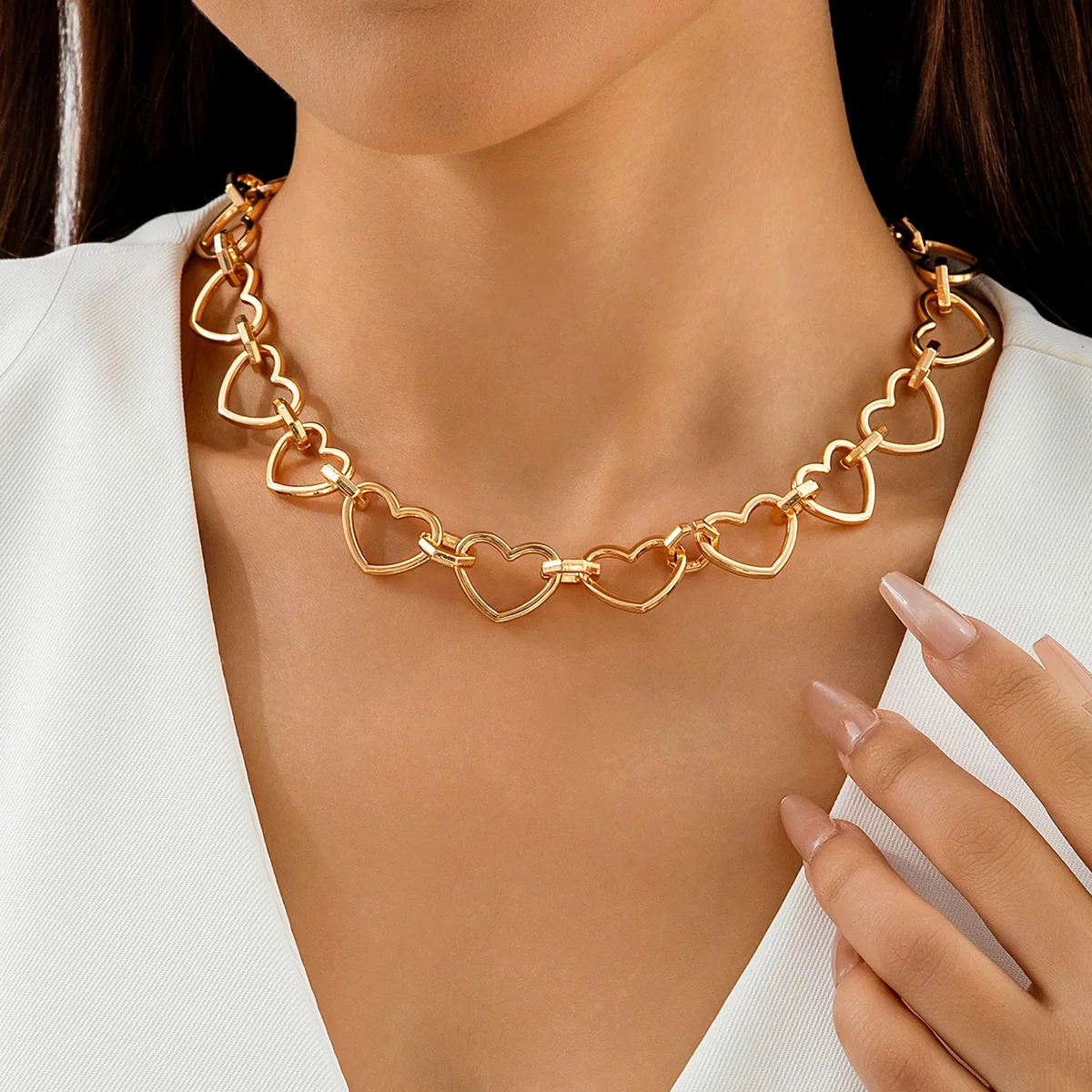 Docona Simple Metal Heart Shape Choker Necklace Geometric Hollow Chain Women Daily Party Jewelry Accessories Gift