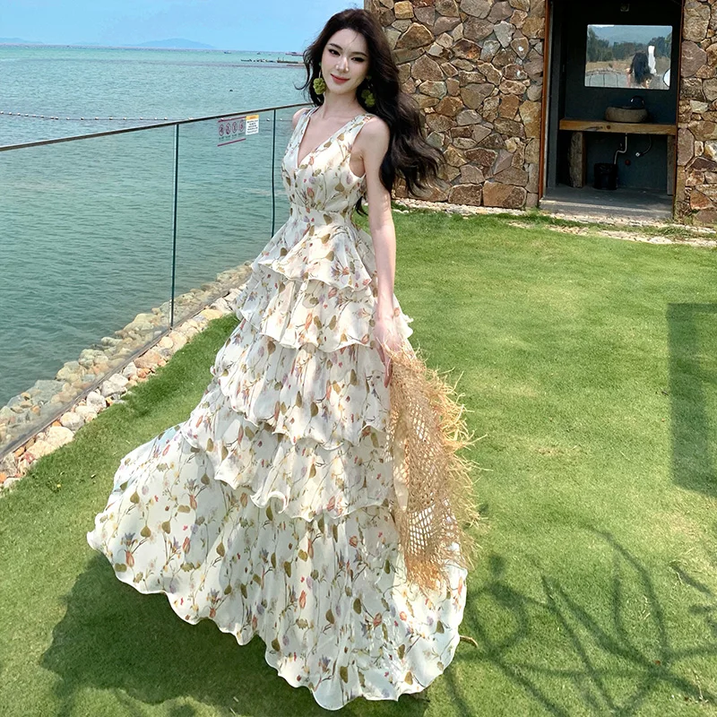 

Elegant Cake Style Maxi Dress Beach Vacation Atmosphere Sensation Floral Print Beachy Chic Summer High Waist V-Neck Sleeveless