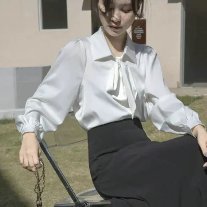 

Ele Women's Long Sve irt with Bow Tie Design Autumn Faion High-End Sensation Top Quali Material Collar Button