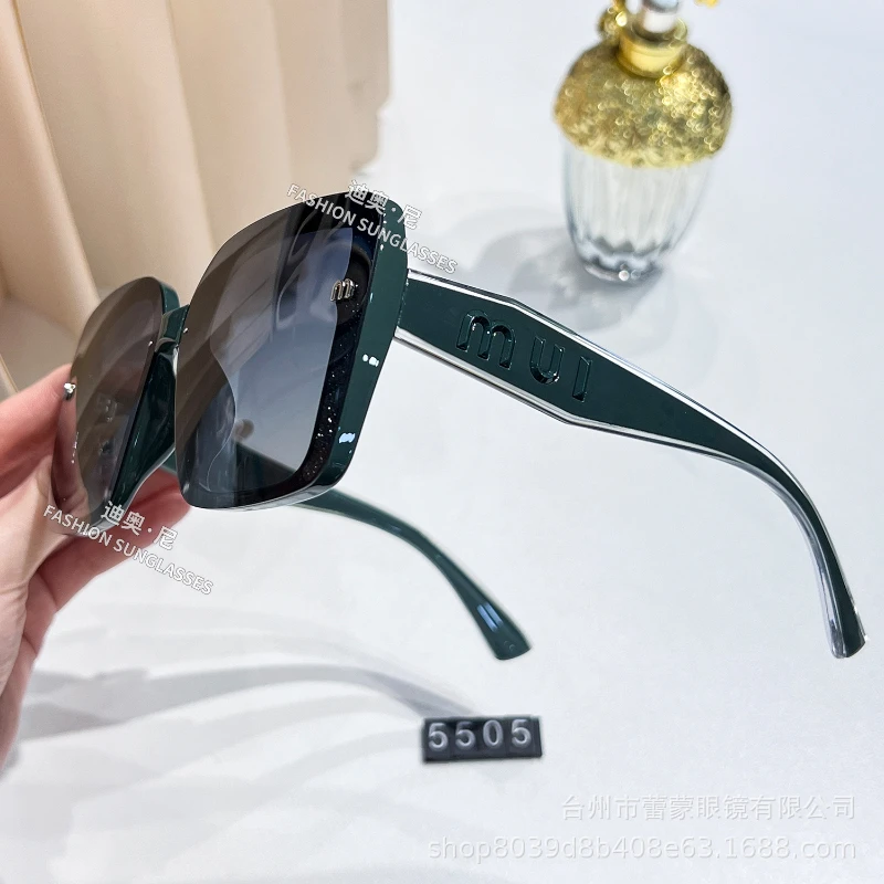 2024 New Fashion Polarized Sungalsses Girls Women Oversized Classic Brand Sun Glasses Ladies Vintage Square Gafas De Sol UV400