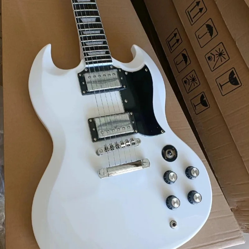 

Custom Shop, Made in China,White electric guitar, very fashionable and beautiful,Free Shipping