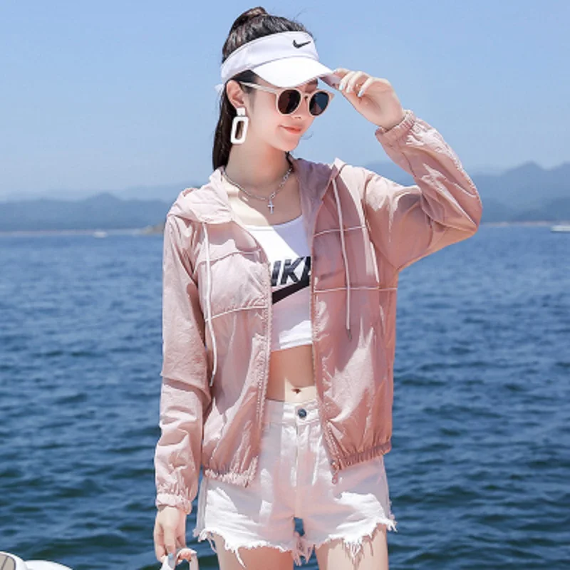 Long sleeved sun protection clothing for women, new summer loose fitting UV resistant short style sun protection thin jacket