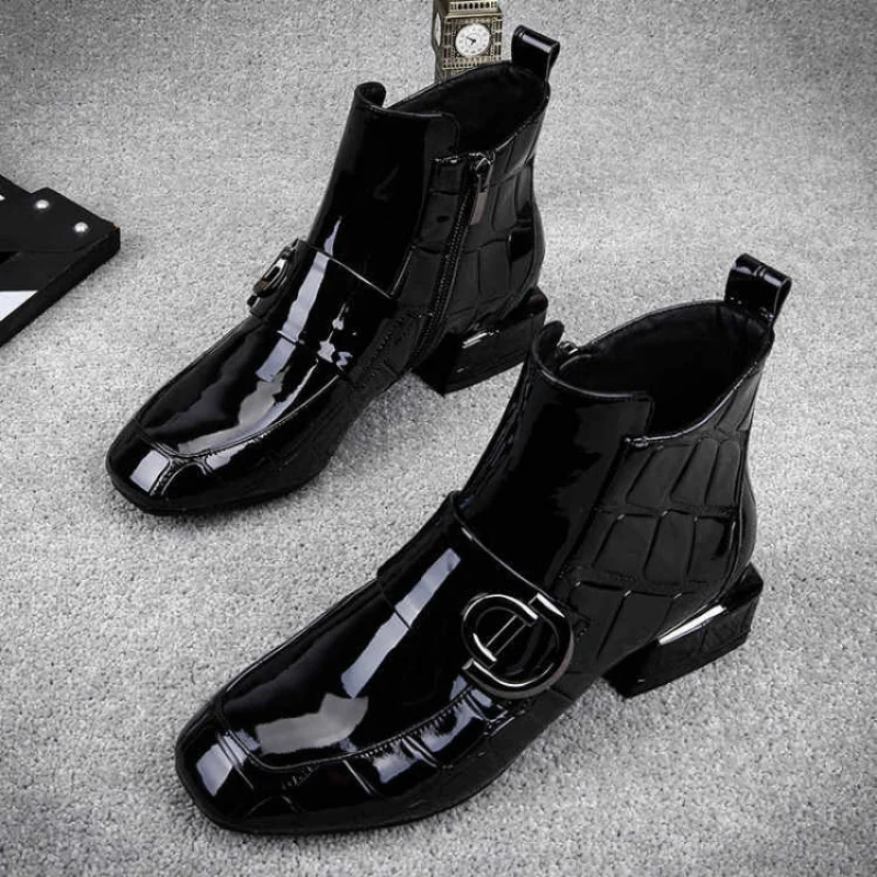 

Fashion Short Boots Winter New Patent Leather Flat Square Toe Fleece-Lined Warm British Style Large Size Women's Leather Shoes