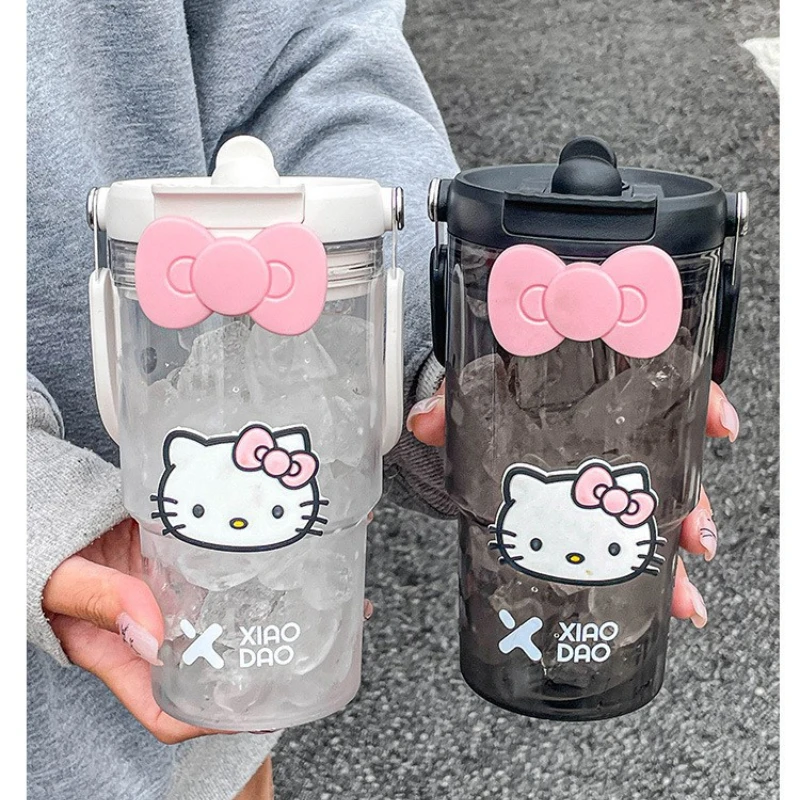 Sanrio-taza de agua de plástico de gran capacidad Hello Kitty, botella de bebida portátil de dibujos animados, vaso de paja para deportes de Fitness al aire libre, 900ML