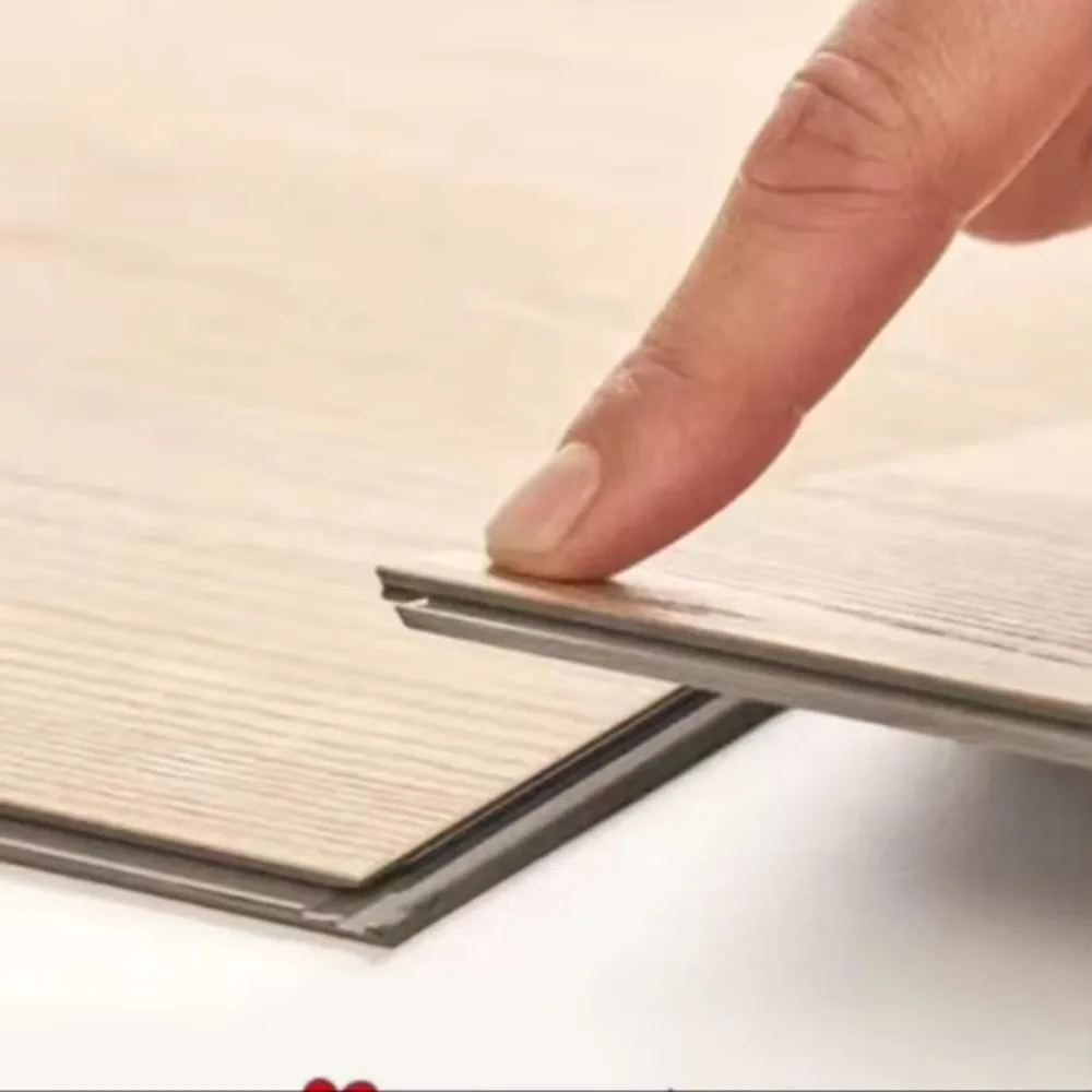 Versión personalizada piso de plástico de grano de madera piso impermeable de 5 mm