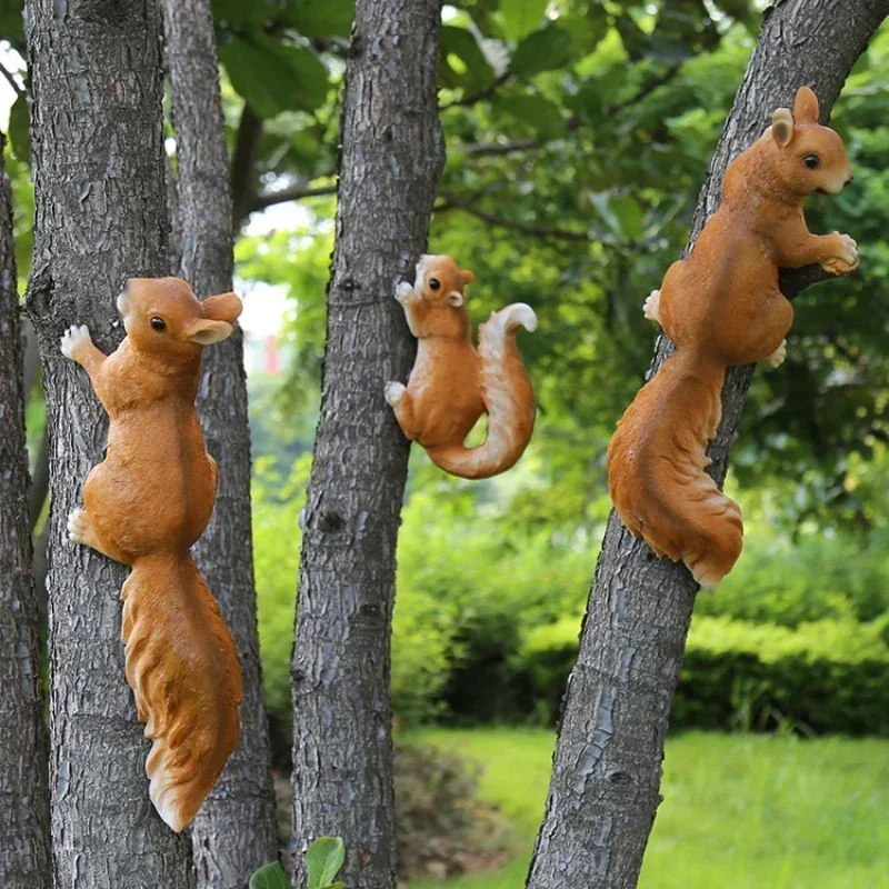 Garden decoration, garden ornaments Outdoor gardens, kindergarten ornaments Simulation animal squirrel