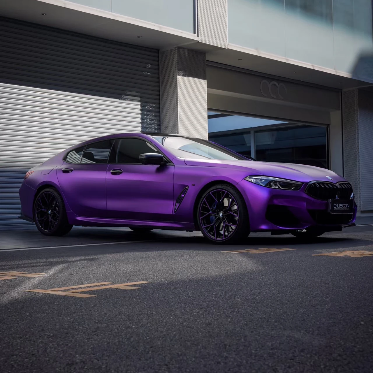 

Матовые хромированные фиолетовые виниловые рулоны из углеродного волокна, виниловая пленка с металлическими хлопьями, обертывания для кузова автомобиля