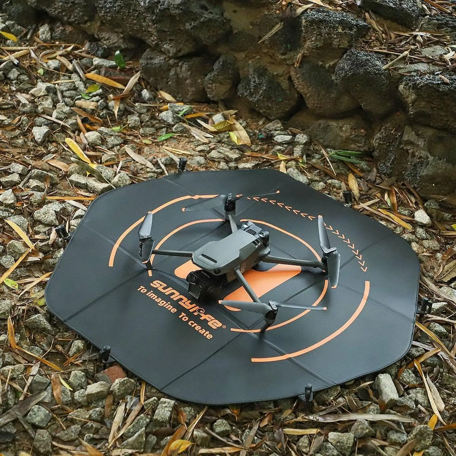 Drone Landing Pad Helipad Non Slip Multipurpose 31.5inch Landing Pitch Parking Mat Quadcopter Landing Pad for Yard RC Drones