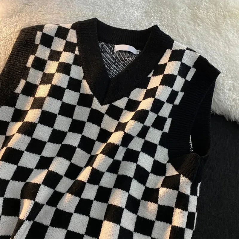 Knitted Vest Korean Checkerboard Print V Neck Sleeveless Women Sweater New Loose Blue Black Preppy Style Pullover Sweater Women