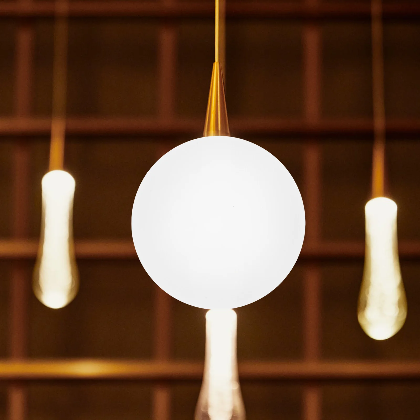 واضح زجاج غلوب قلادة أضواء الظل استبدال عاكس الضوء عالية الشفافية المكرر تصميم دائري الجدار الشمعدان