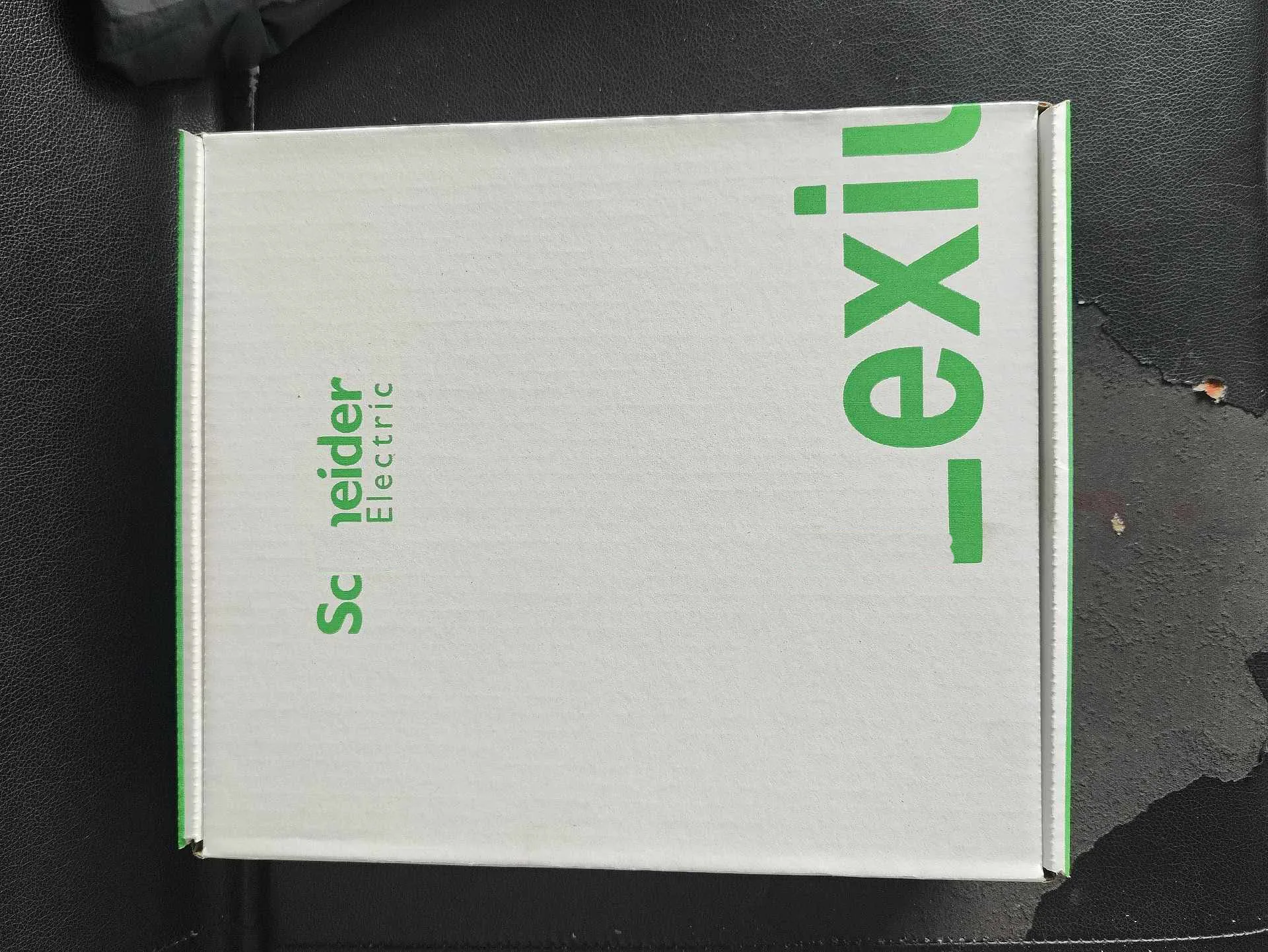 Новый сервопривод LXM32MD18N4 для Schneider