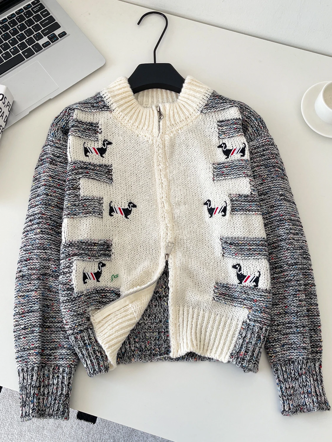 

Faionable Dog Embroidery Zipper Knitted Sweater Cardigan Women's Autumn Winter Warm Loose Fit Color Blo Casual Top