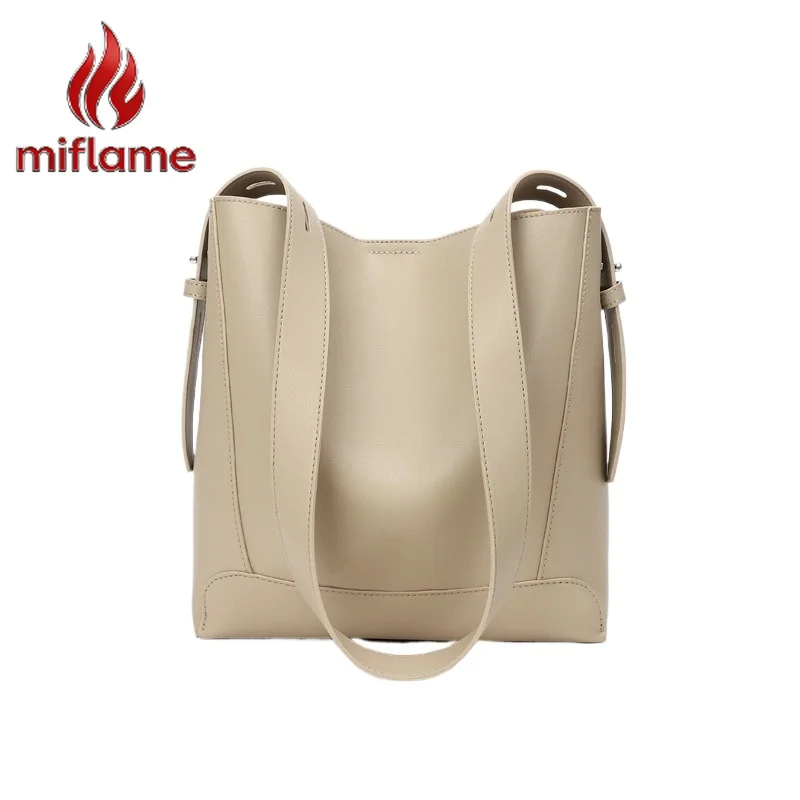 

Genuine Leather Women's Crossbody Bag Versatile Single Shoulder Large Capacity Pain Bag for Commuting Bucket Bag