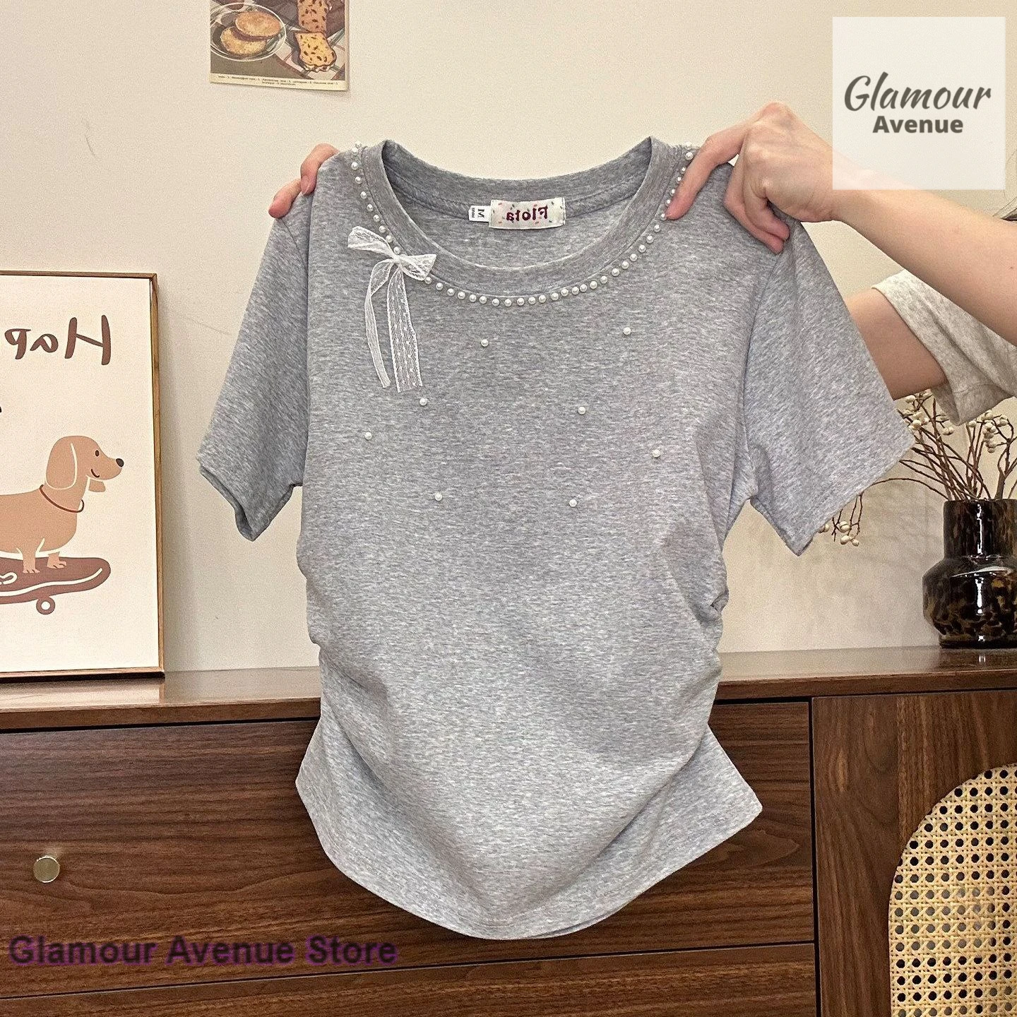 

French fashion design lace bow T-shirt short-sleeved female summer new temperament heavy beaded round neck new Joker top