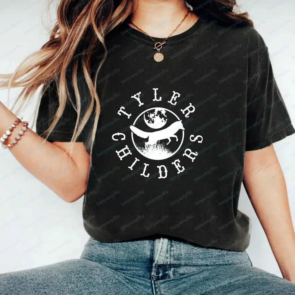 Tyler Childers - Unique Fashion Print T-Shirt - Gender-neutral Trendy Design Suitable for Both Men and Women