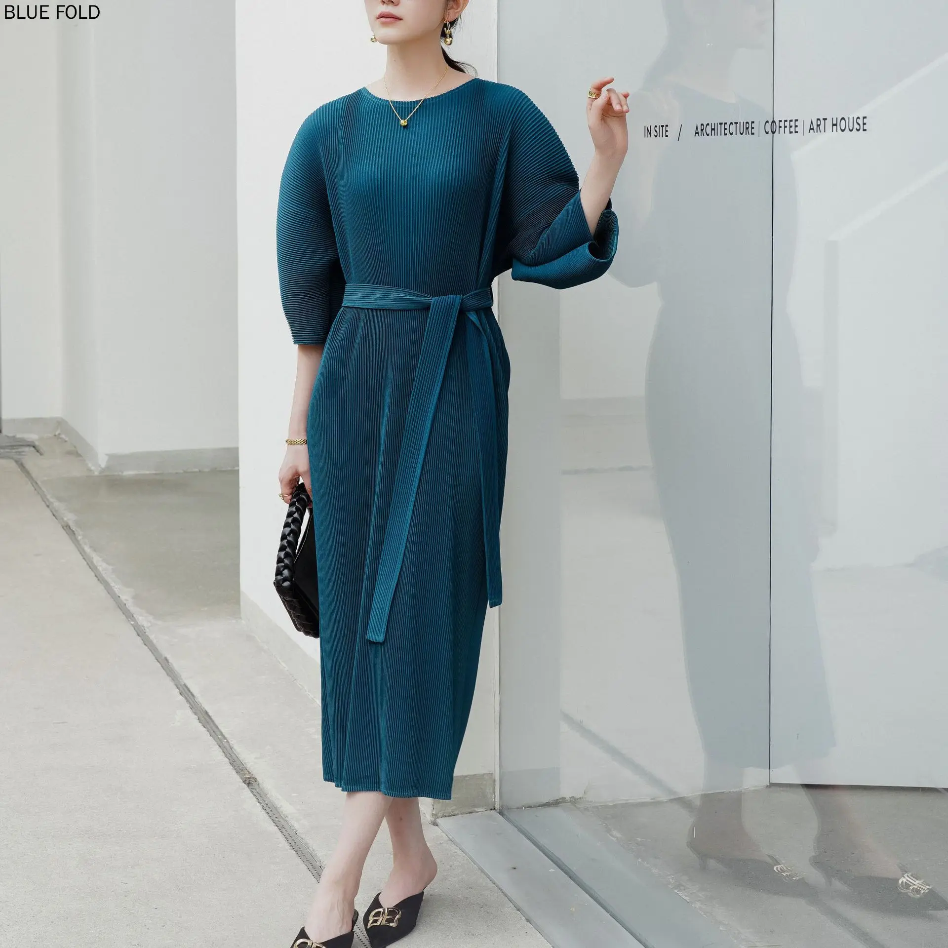 Autumn and Spring New Miyake High-end Pleated Light Mature Europe and the United States Wind Loose Casual Tie Dresses