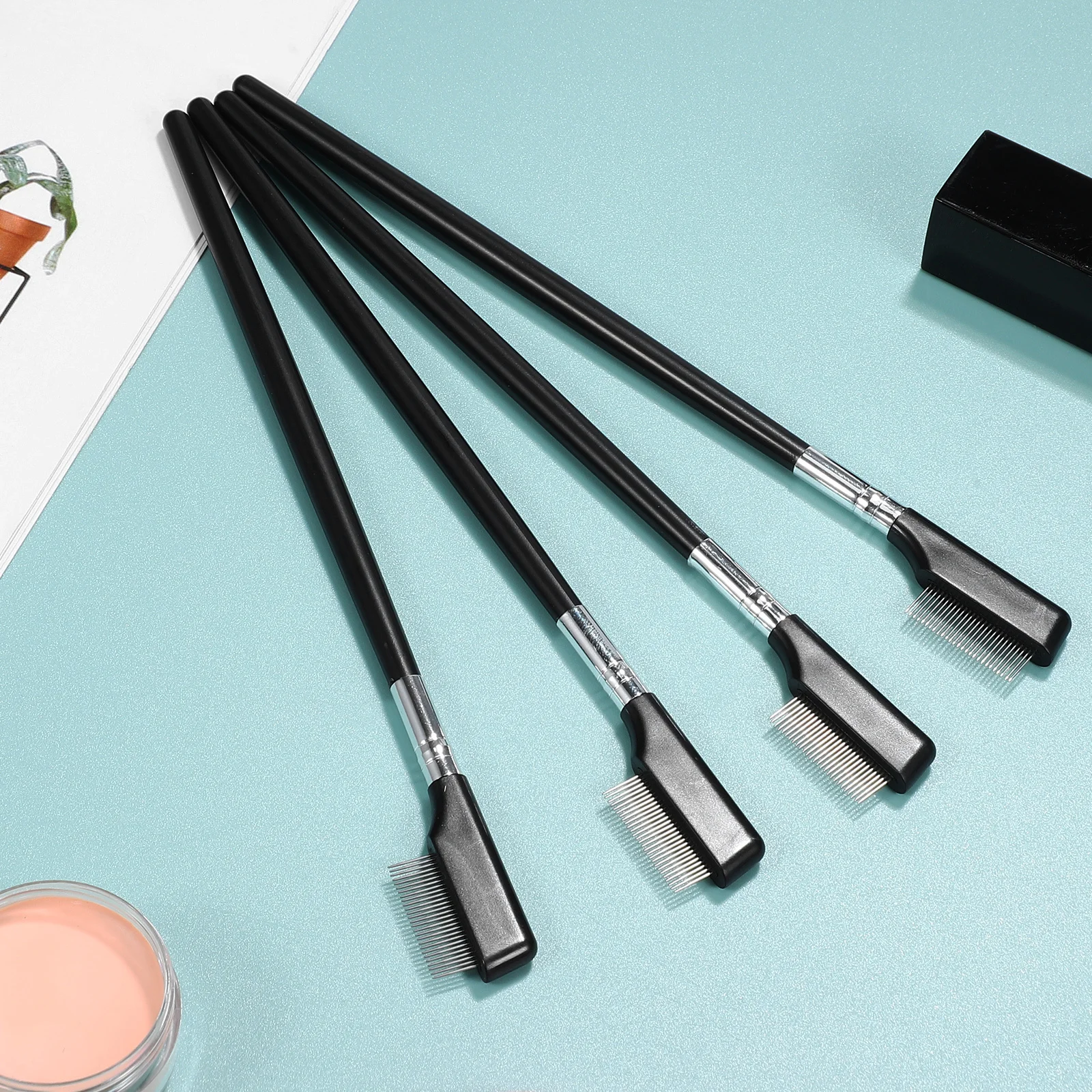 4Pcs Wimpern Kamm Metall Lash Separator Pinsel Augenbraue Pflege Werkzeug für Natürliche Wimpern Trennung Tragbare Make-Up Zubehör