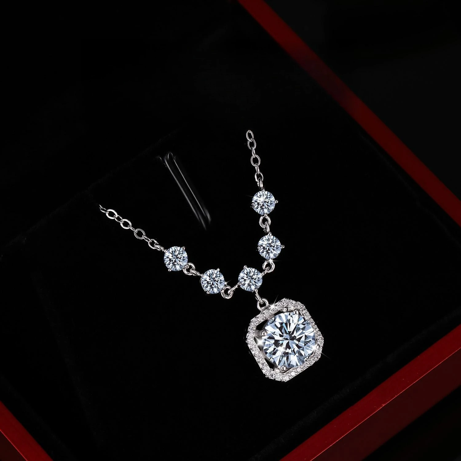 

Sugar Cube Moissanite Necklace | 2 Carat S925 Sterling Silver Pendant, Luxury Gift for Girlfriend