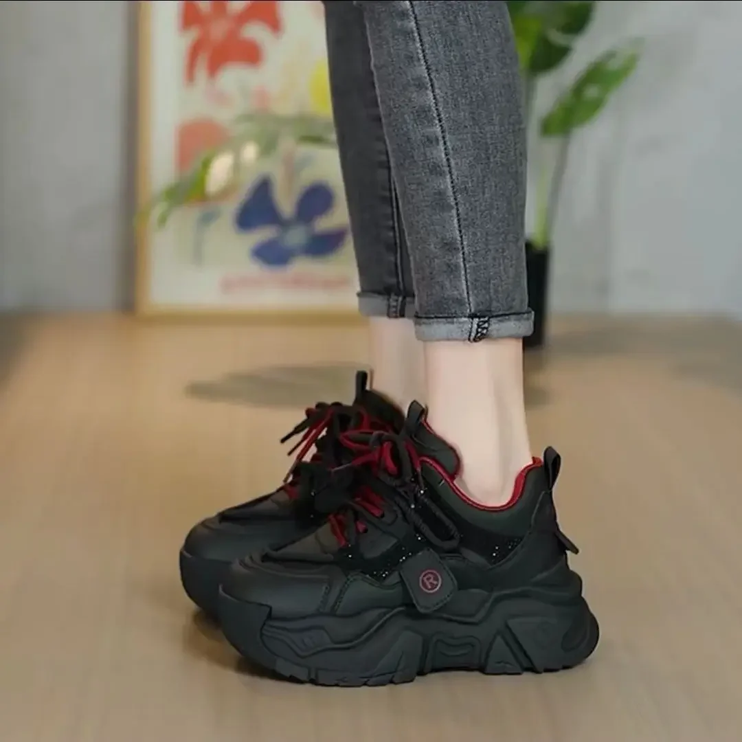 

Stylish Women's Dad Shoes 2025 New Winter Fleece Lined Thick Sole Casual Sports Shoes Hot Selling