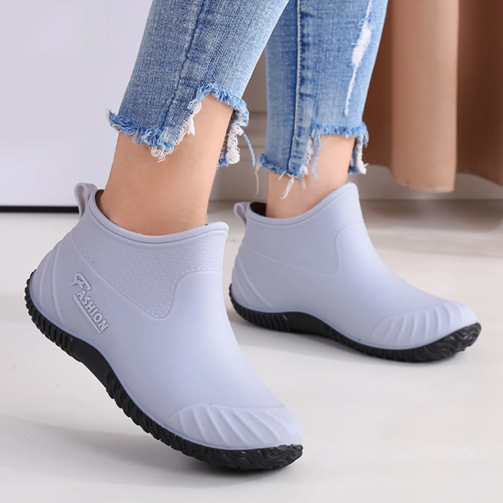 

Waterproof Shoes Female Students Rain Shoes Low-top Korean Version of Short Tube Fashion Plastic Shoes Non-slip Water Boots