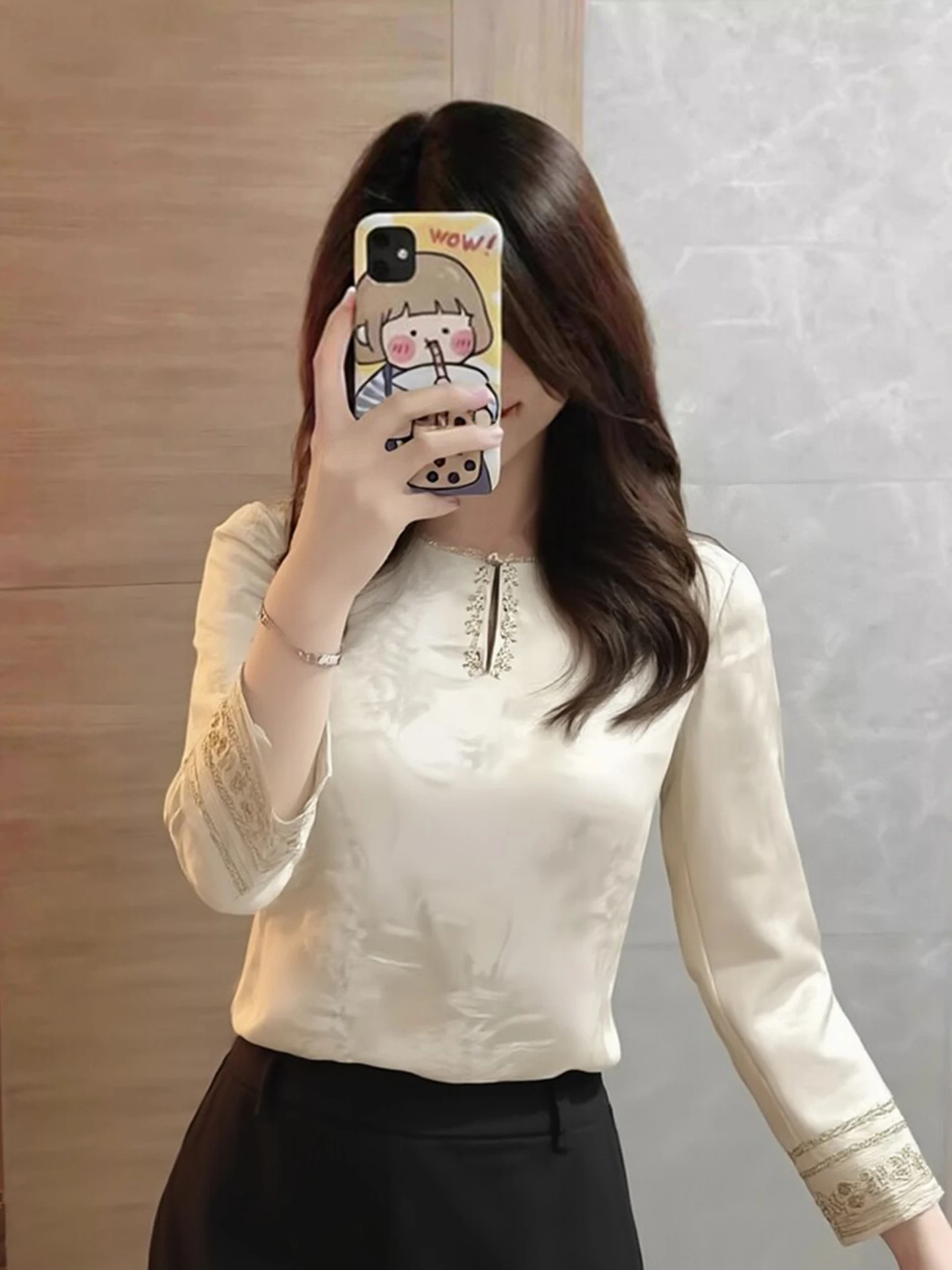 

Elegant Floral Embroidery Shirt Soft Long Sleeve Top Age-Defying Spring Versatile Classy Base Layer Women's Fashion Premium Q...