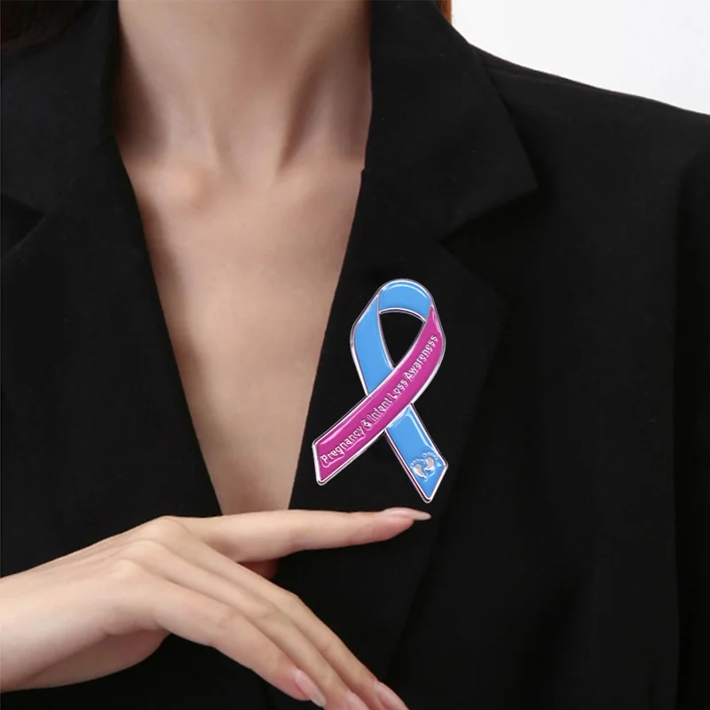 الوردي والأزرق الشريط على شكل بروش العالمي سبيكة المينا دبوس ملابس عصرية ومتعددة الاستخدامات على ظهره وشاح الإكسسوارات بروش