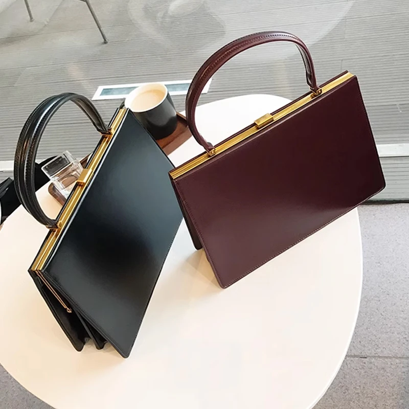 Women Handbag Autumn and Winter New High Quality Design Women Bag Retro Black Large Capacity Vintage Clip Bag Underarm Bag