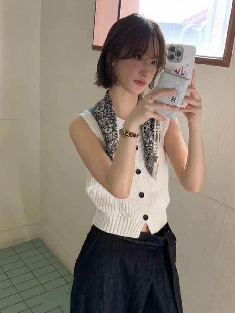 

Korean Sle Single Button Knitted Vest Women's Slimming Design Top for Autumn Season High Quali Faionable Svel Jaet