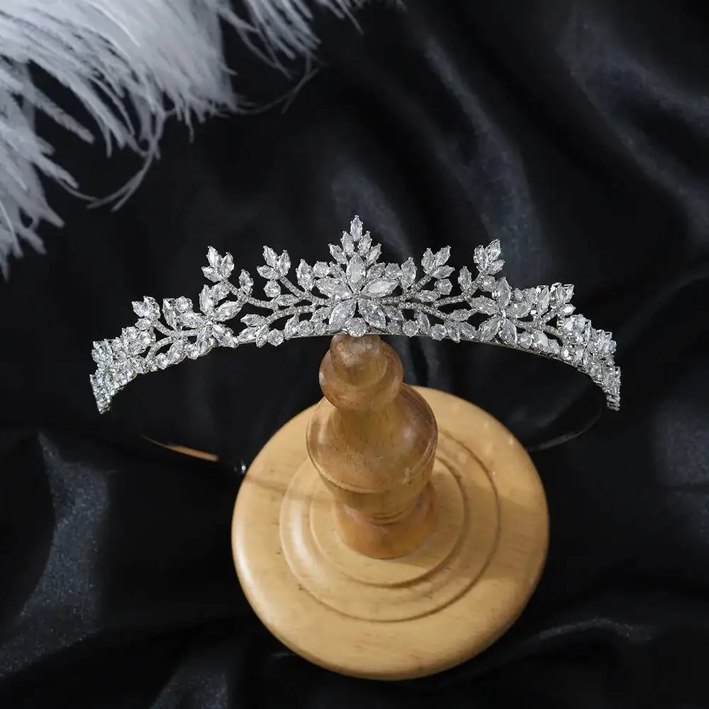 Bride Tiaras Crystal Bridal Headband Wedding Crowns For 15 Years Birthday Women Princess Headpiece Diadem Goddess Hair Jewelry