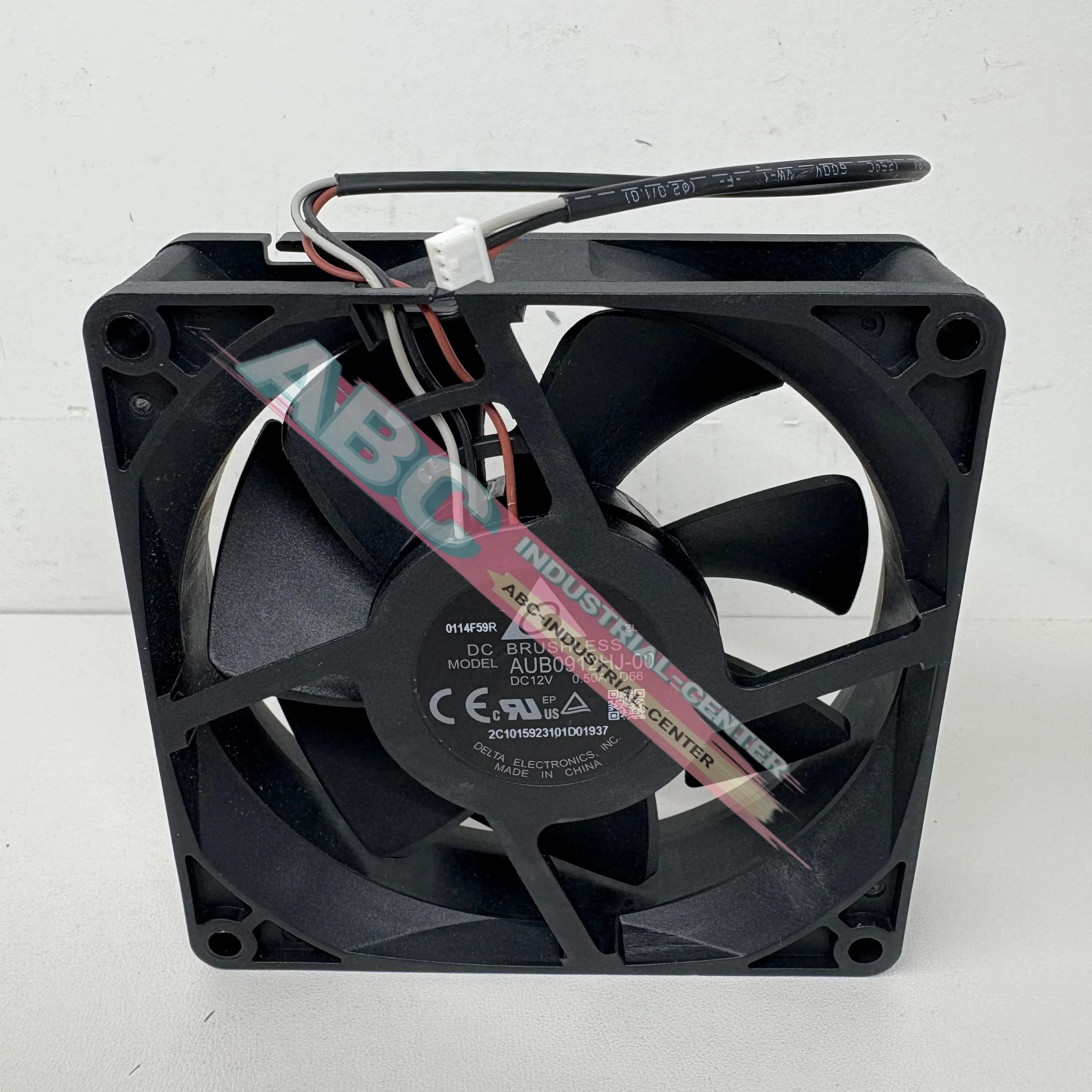 

Brand new AUB0912HJ-00 DC12V 0.5A 3wire D66 cooling fan