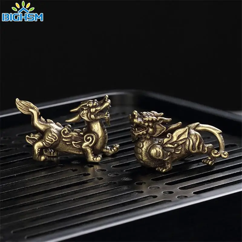 Antique Copper Chinese Mythical Beast Pixiu Miniature Figurines Ornaments Retro Brass Lucky Animal Qi Lin Desktop Decorations