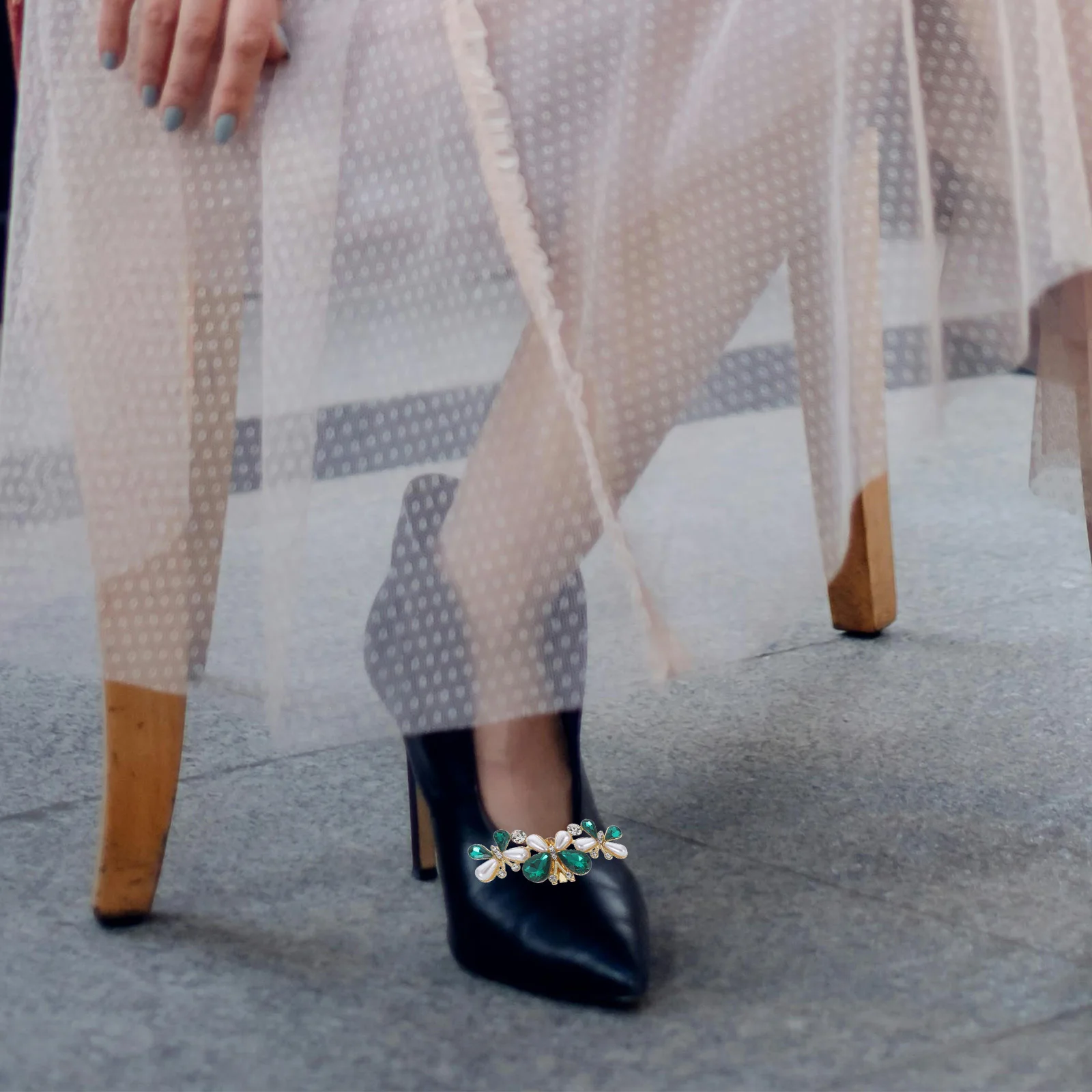 

2Pcs Rhinestone Shoe Clips Detachable Bridal Wedding Prom Party High Heels Jewelry Accessories Clip on Shoe Accessories