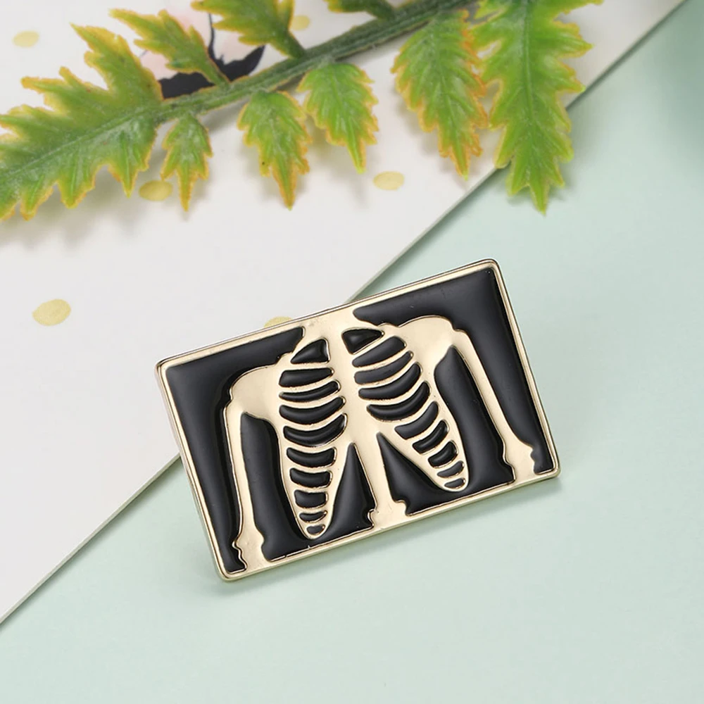 Bone Enamel Brooch Anatomy Gold Sternum Rib Creative Jewelry Lapel Jacket Accessory Pin Orthopedic Surgeon