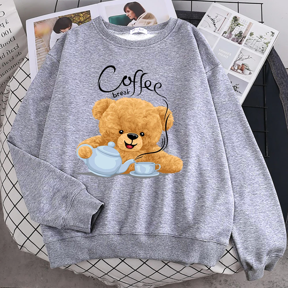 Street Casual Womens Sweatshirt Coffee Break Teddy Bear Making Coffee Print Hoodies Loose Soft Pullovers Crewneck Fleece Clothes