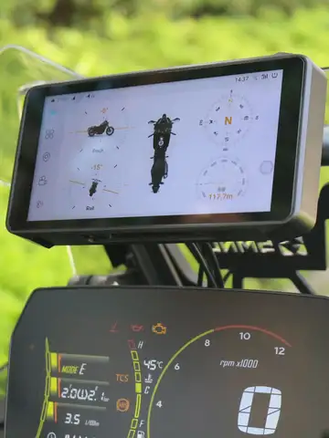 6.1-inch Motorcycle 4G Smart Navigation Screen Wireless Carplay IP67 Waterproof Android video recorder