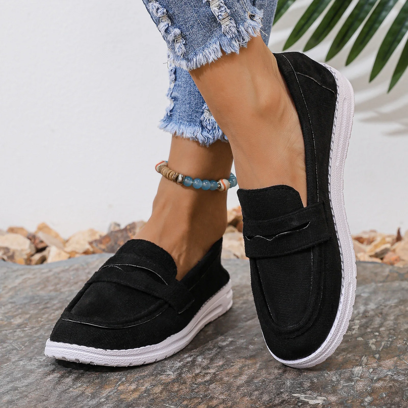 

Women's Large Size Slip-On Loafers Spring Autumn New England Style Retro Bean Shoes Comfortable round Toe Velvet Leather Shoes