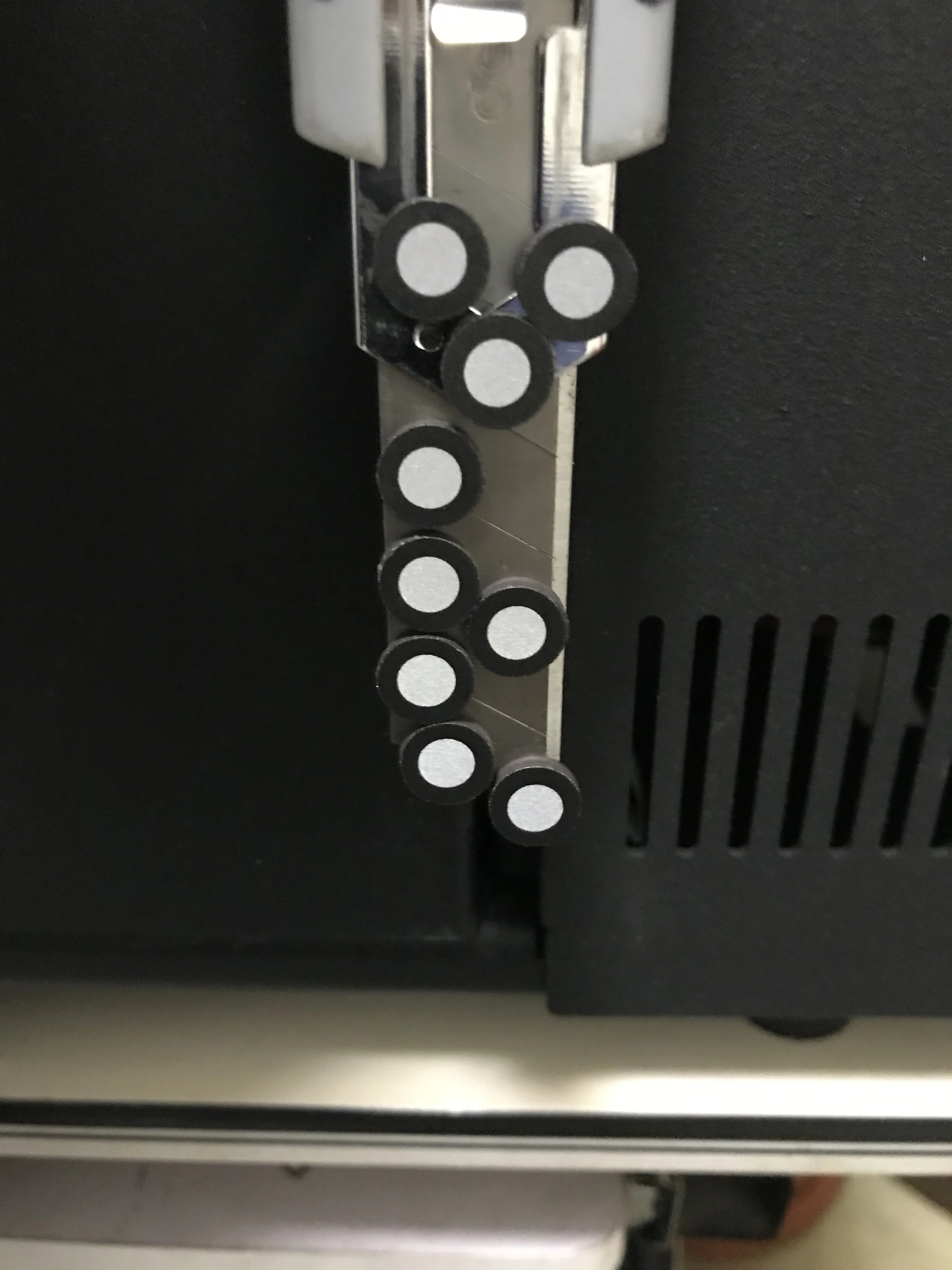 

Магнитные маркеры для 3D сканеров, многоразовые несколько раз.