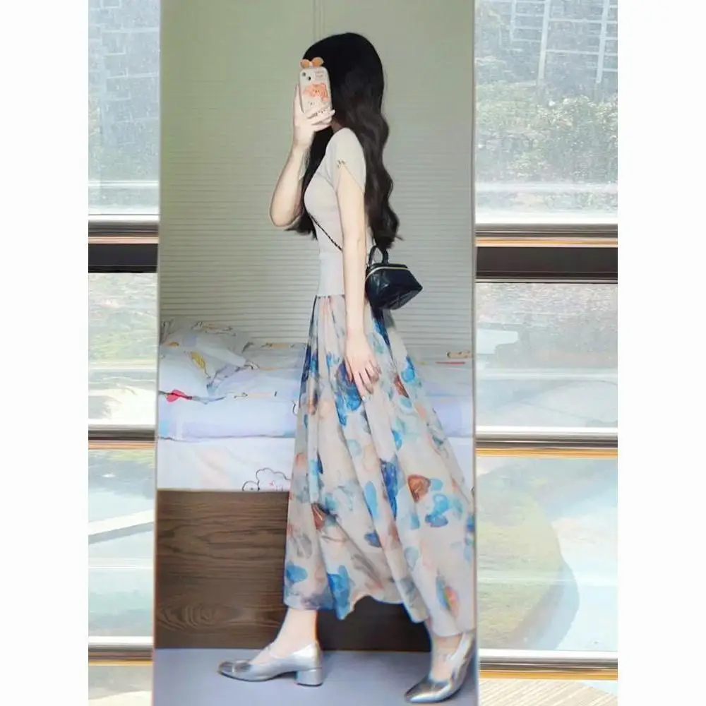 Summer Fashion Versatile Charm Goddess Style High end Celebrity Small Fragrant Top Fragmented Flower Half Skirt Two Piece Set