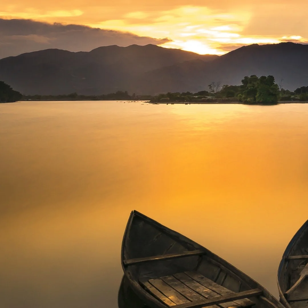 

22-дюймовый экран Android 13 для Maserati Gt 2007-2015, автомобильный мультимедийный видеоплеер, авторадио, панель кондиционера, Carplay Gps