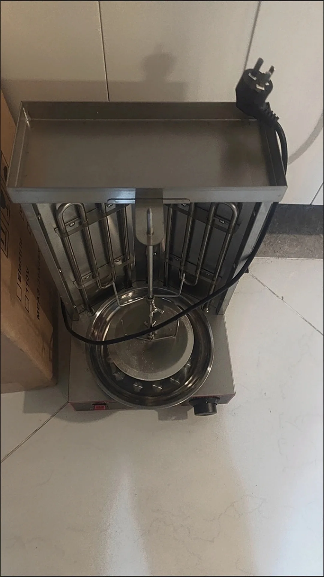 

Электрический ближневосточный гриль-барбекю: автоматический вращающийся небольшой коммерческий бразильский/турецкий гриль-кебаб