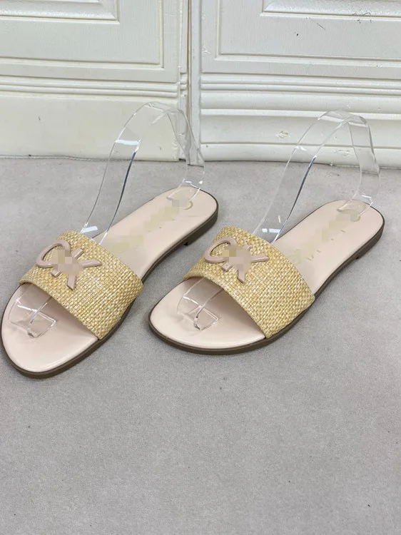 Descubra o Segredo do Conforto Diário: Uma Análise Profunda das Sandálias Planas Deslizantes para Mulheres